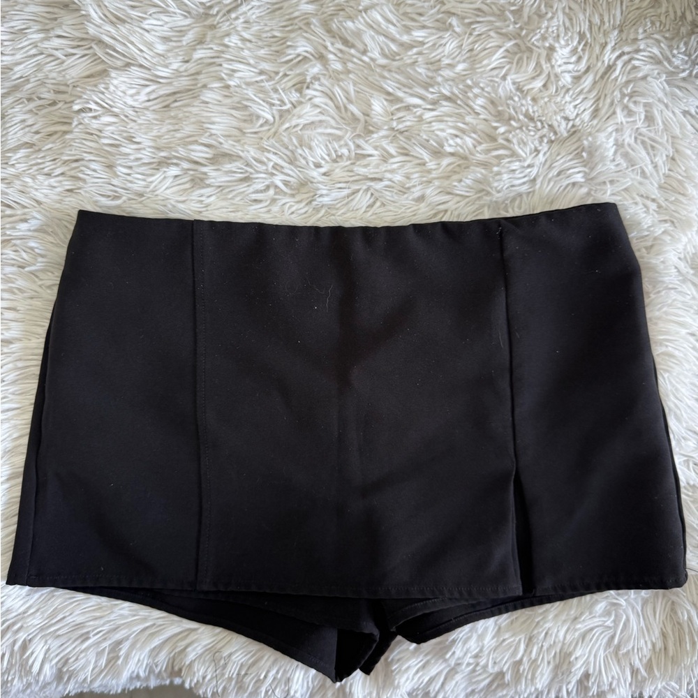 SHEIN Black Mini Skort